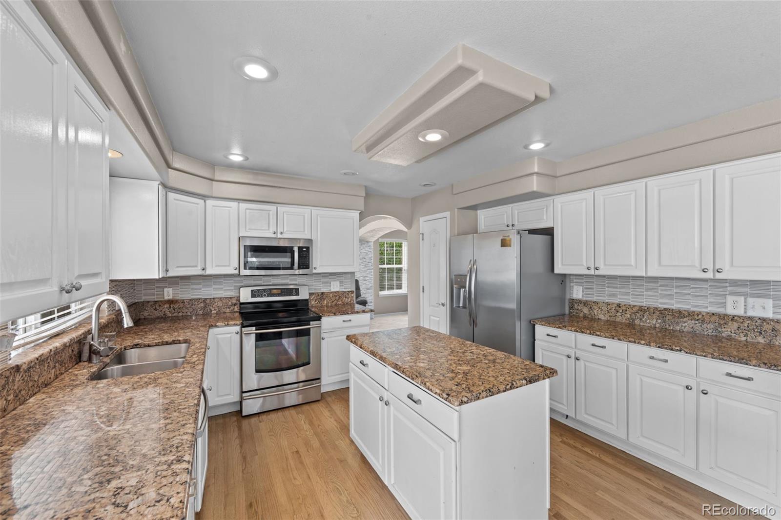 MLS Image #5 for 3295  hollycrest drive,colorado springs, Colorado