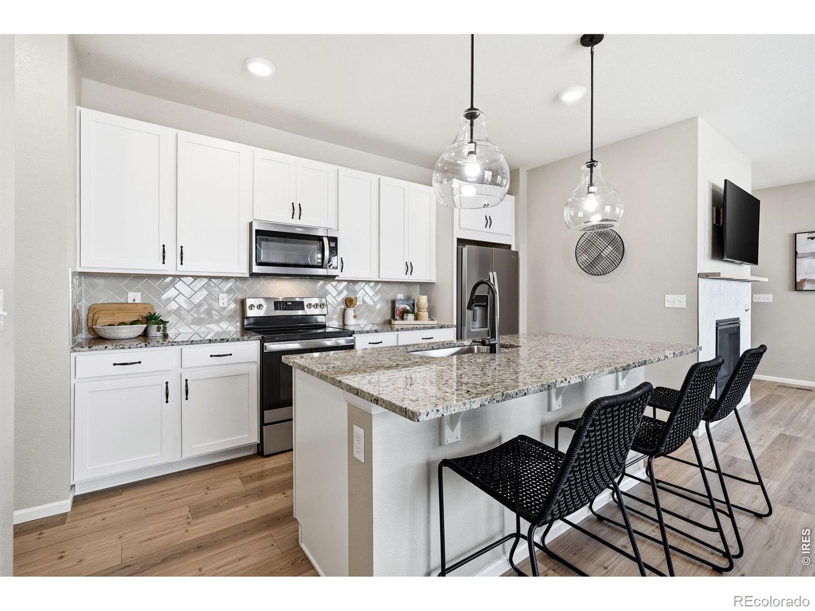 MLS Image #14 for 350  norgay way,erie, Colorado