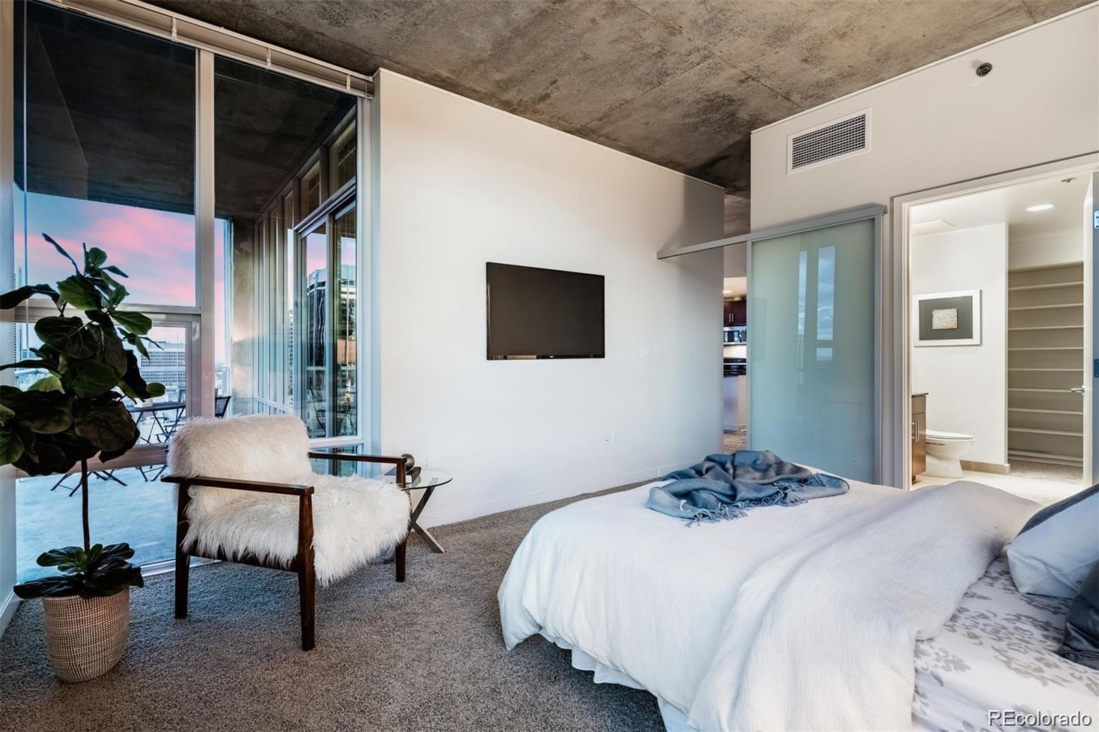 MLS Image #11 for 891  14th street 2008,denver, Colorado