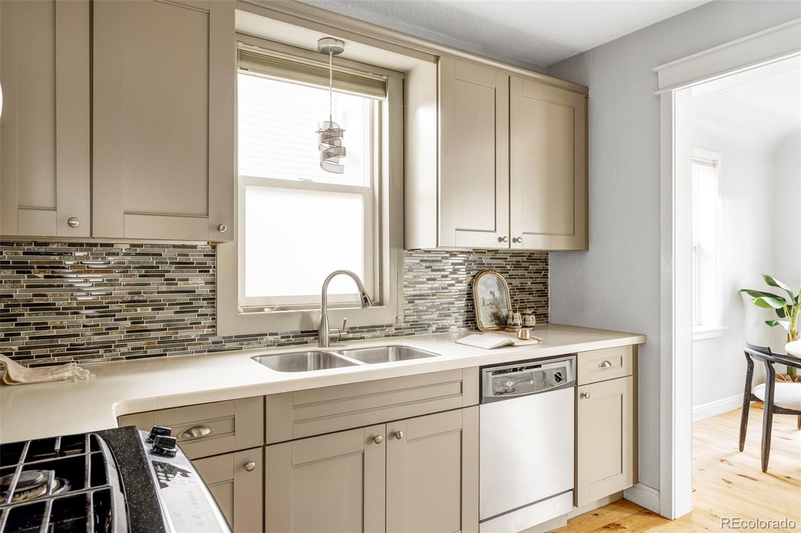 MLS Image #9 for 3310 s emerson street,englewood, Colorado