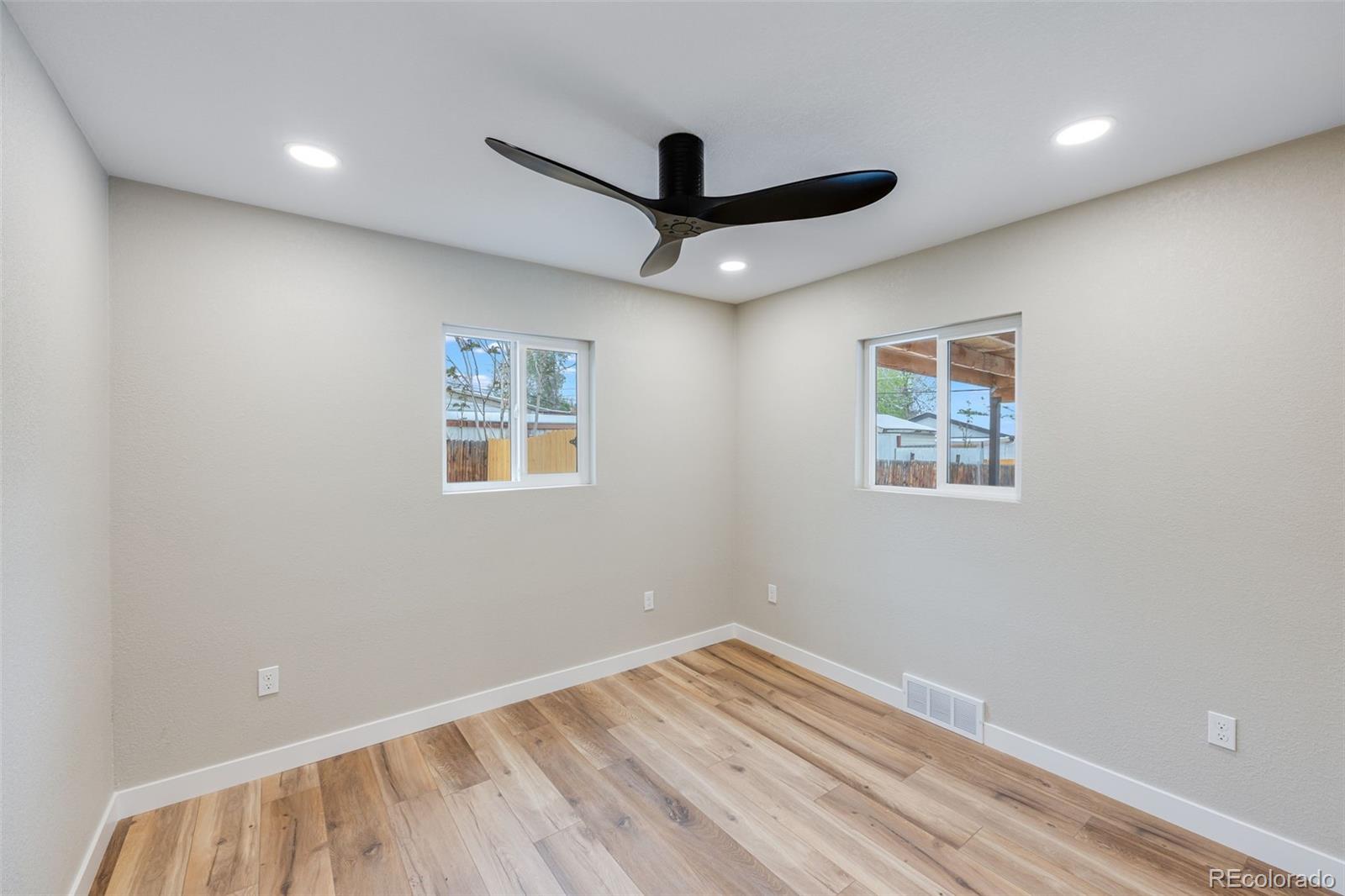MLS Image #7 for 1600 s sheridan boulevard,denver, Colorado