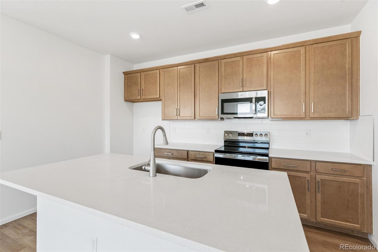 MLS Image #15 for 589 n bently street,watkins, Colorado