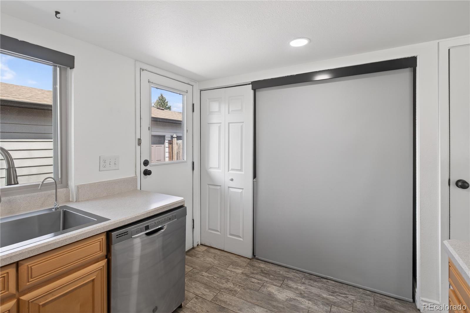 MLS Image #11 for 3572 s kittredge street,aurora, Colorado