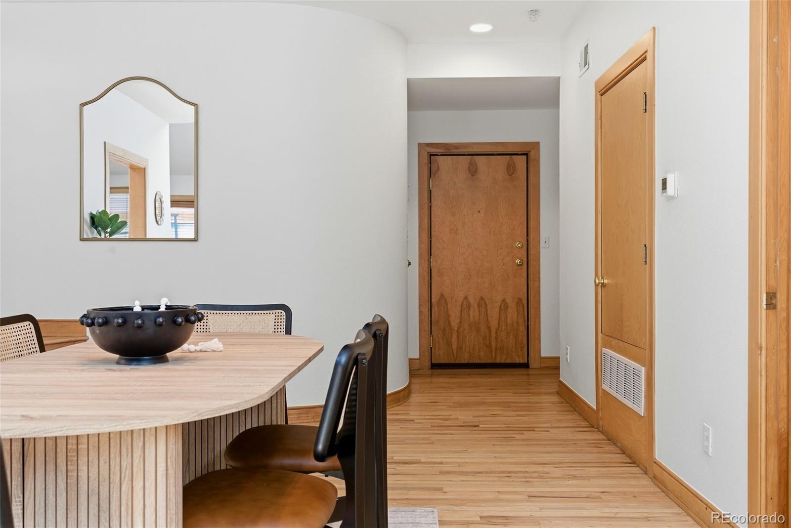 MLS Image #11 for 1034 n logan street,denver, Colorado