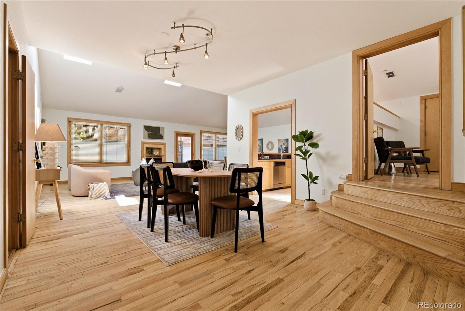 MLS Image #13 for 1034 n logan street,denver, Colorado