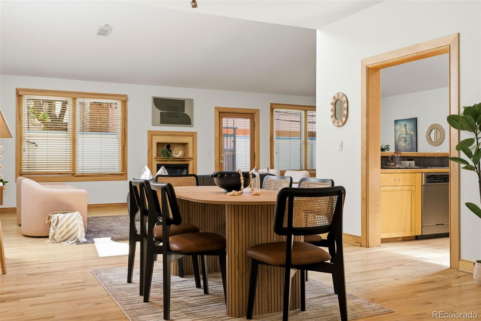 MLS Image #15 for 1034 n logan street,denver, Colorado