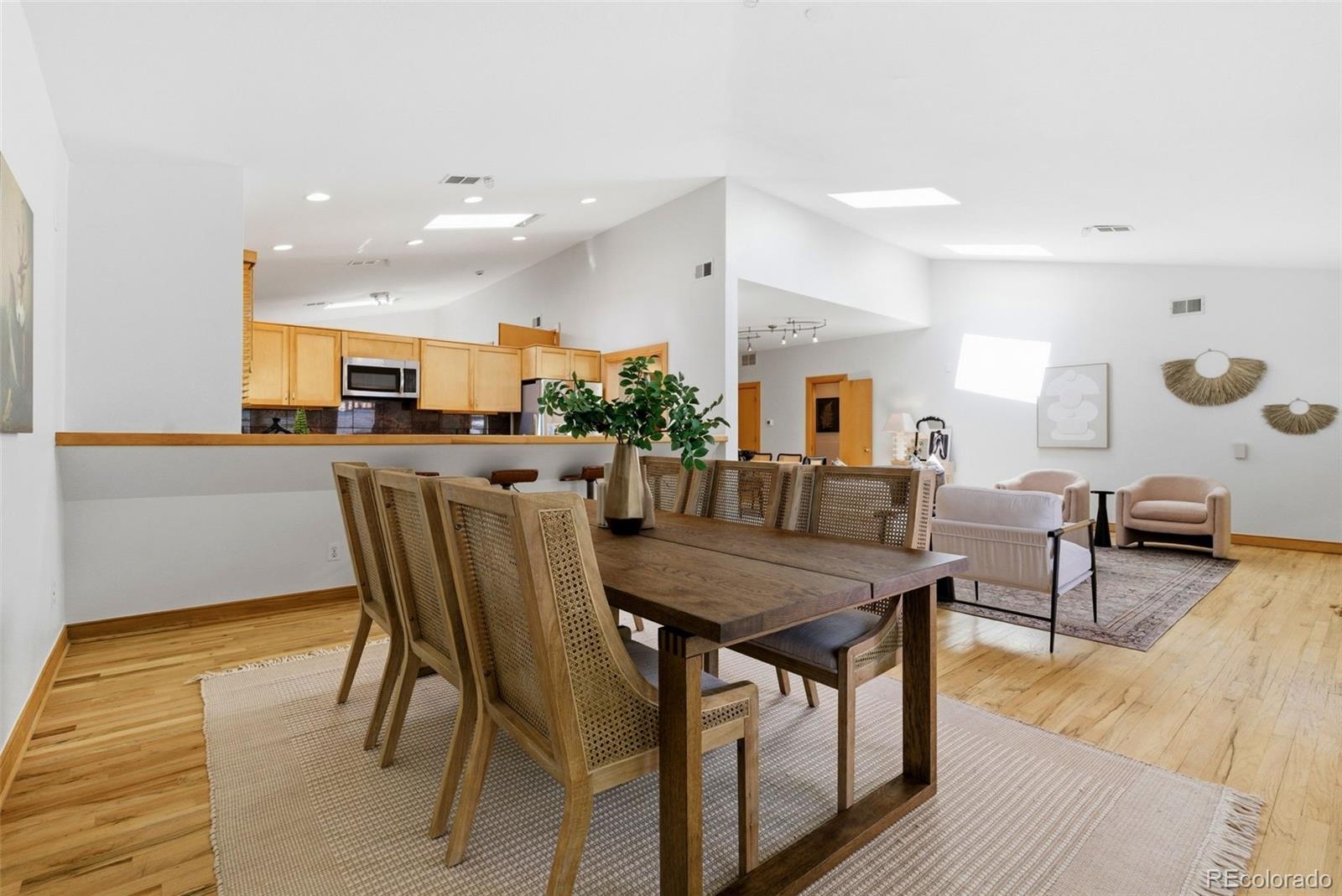 MLS Image #17 for 1034 n logan street,denver, Colorado
