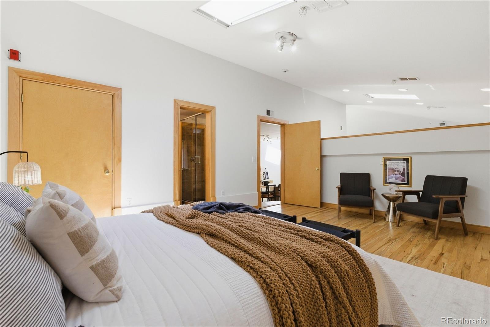 MLS Image #21 for 1034 n logan street,denver, Colorado