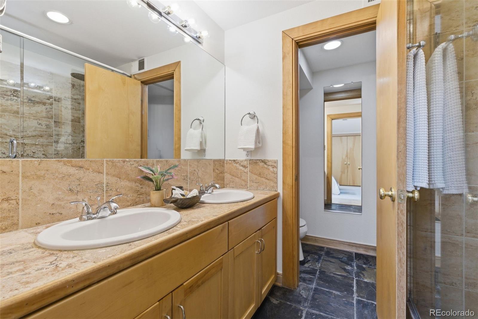 MLS Image #23 for 1034 n logan street,denver, Colorado