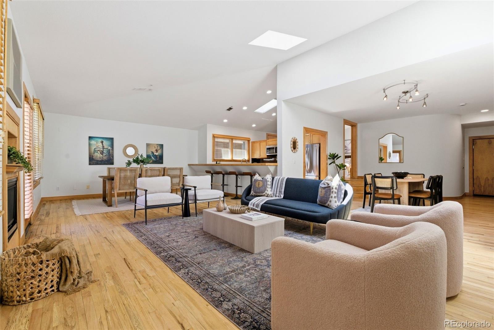 MLS Image #3 for 1034 n logan street,denver, Colorado