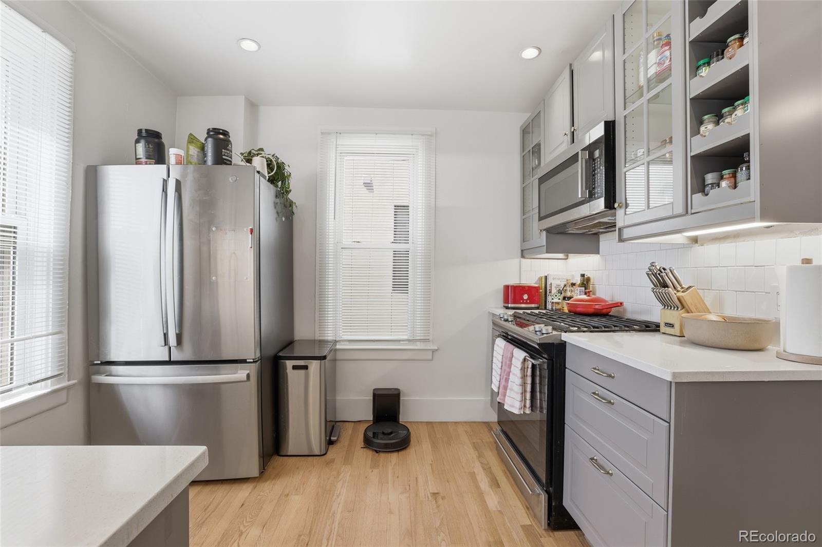 MLS Image #14 for 514 e louisiana avenue,denver, Colorado