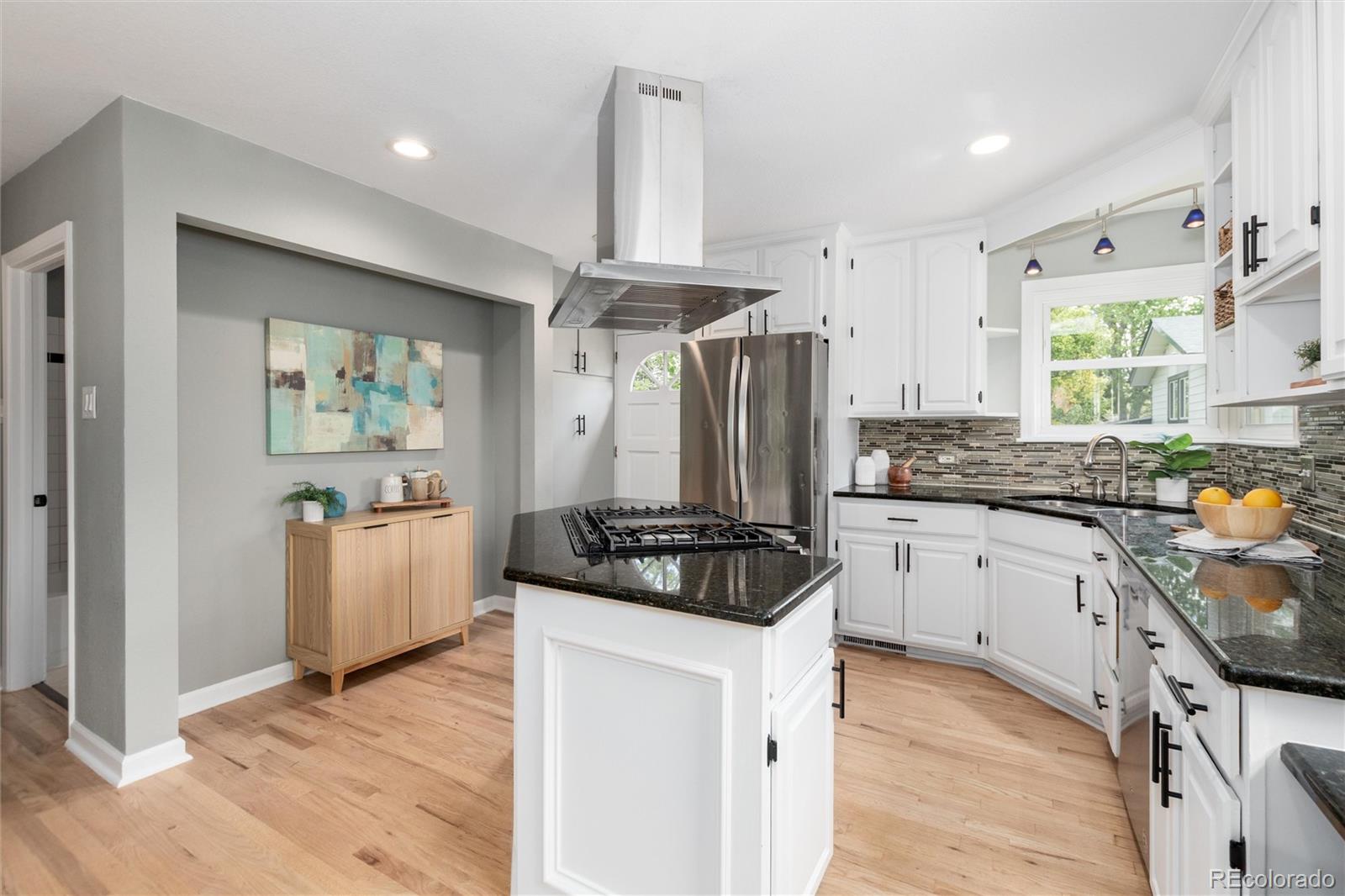 MLS Image #6 for 9525 w 11th avenue,lakewood, Colorado