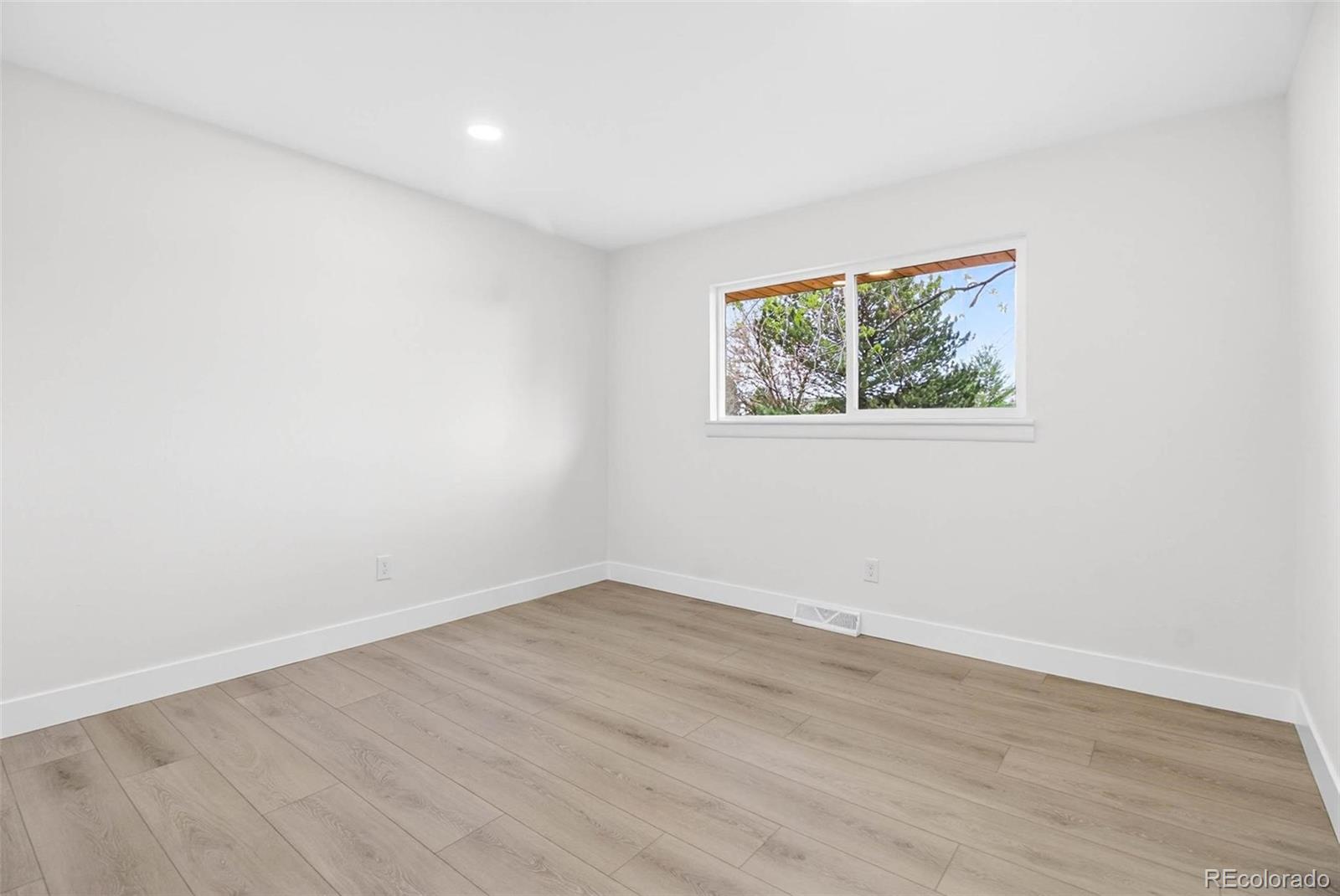 MLS Image #13 for 9141  aspen drive,thornton, Colorado