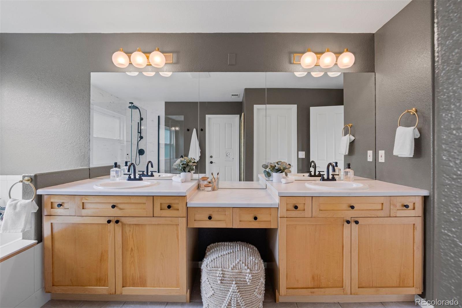 MLS Image #12 for 7602 e 8th place,denver, Colorado