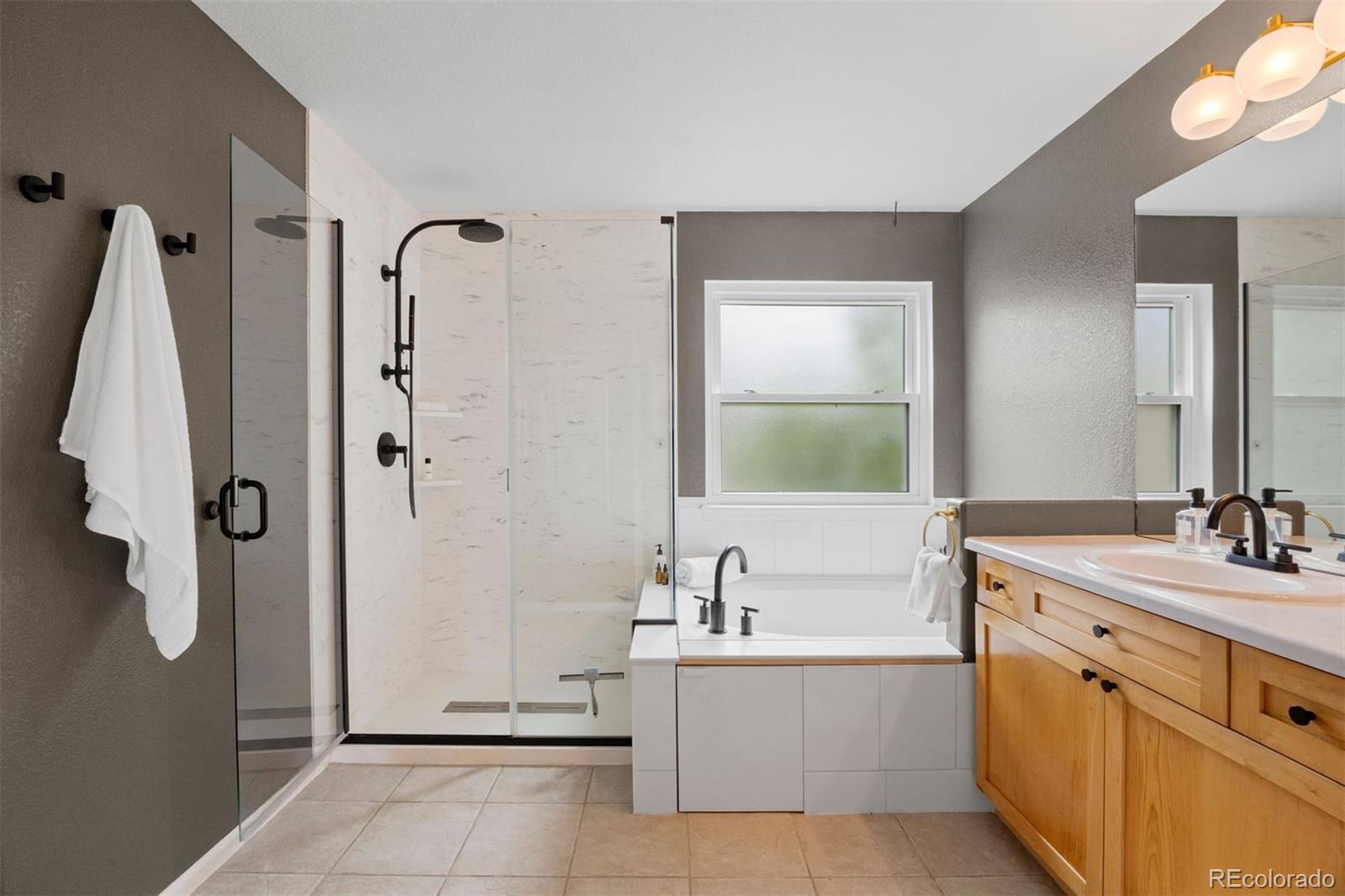 MLS Image #13 for 7602 e 8th place,denver, Colorado