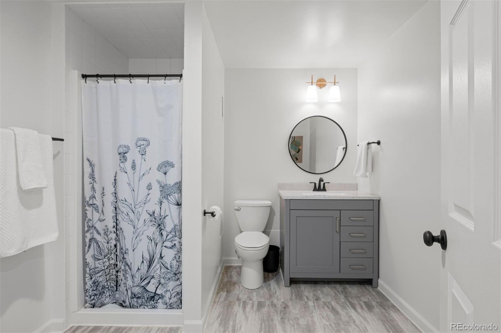 MLS Image #22 for 7602 e 8th place,denver, Colorado