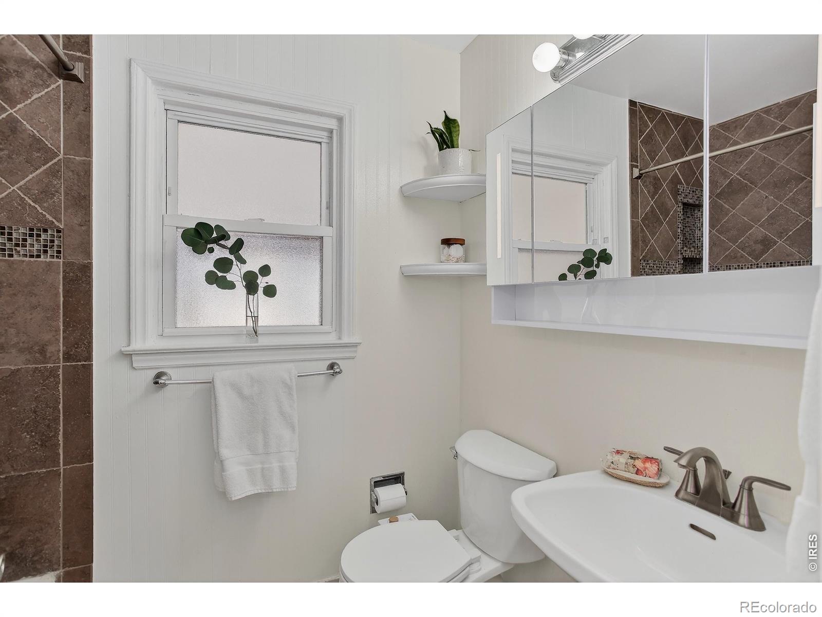 MLS Image #14 for 1755 s garfield street,denver, Colorado