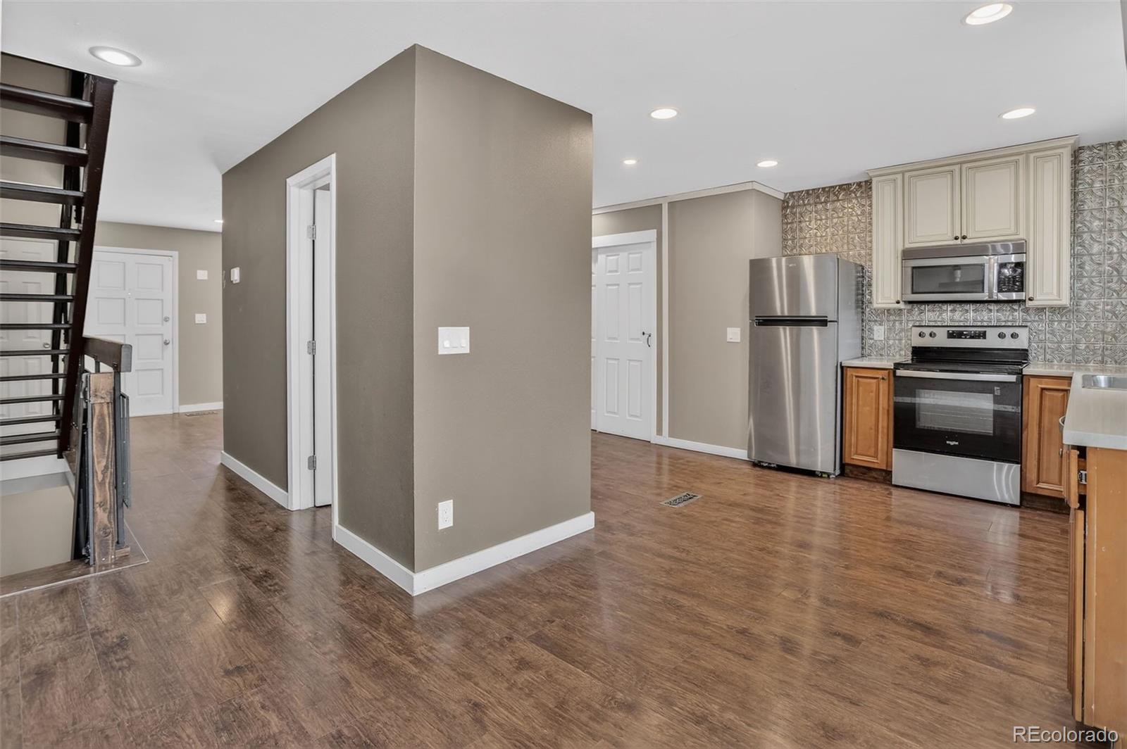 MLS Image #13 for 6870 s broadway ,centennial, Colorado