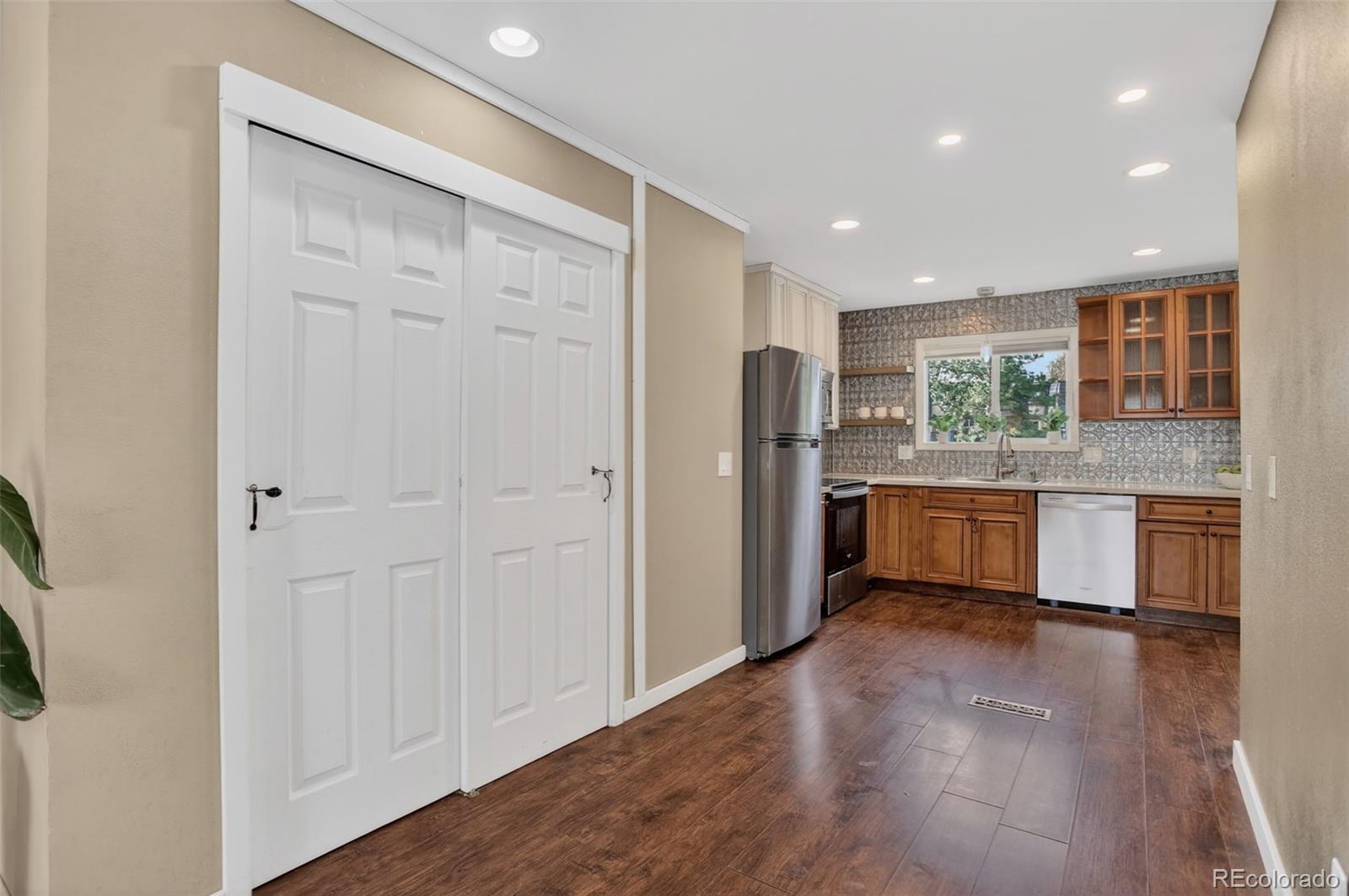 MLS Image #5 for 6870 s broadway ,centennial, Colorado