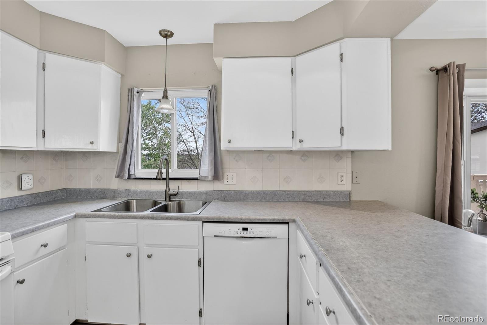 MLS Image #13 for 18597 e union drive,aurora, Colorado