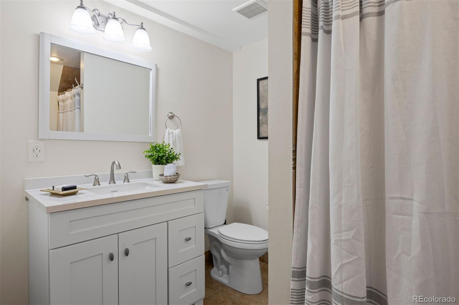 MLS Image #26 for 3795 s jersey street,denver, Colorado