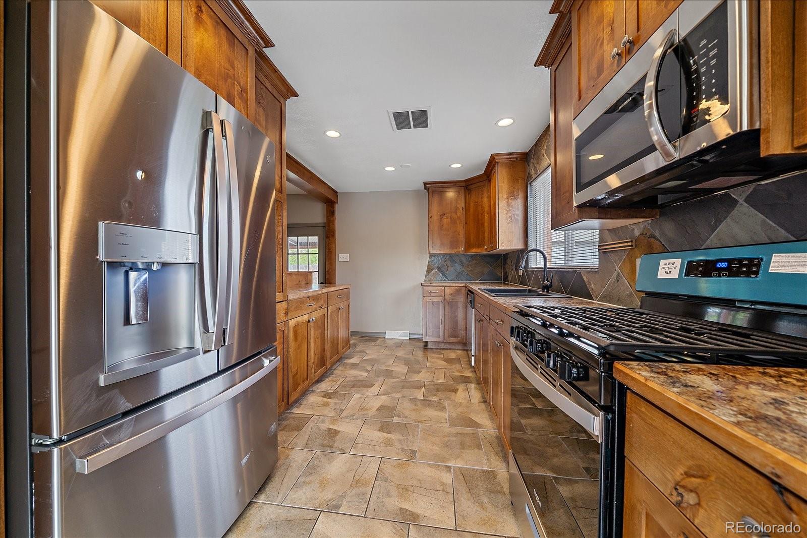 MLS Image #20 for 8581  faraday street,denver, Colorado