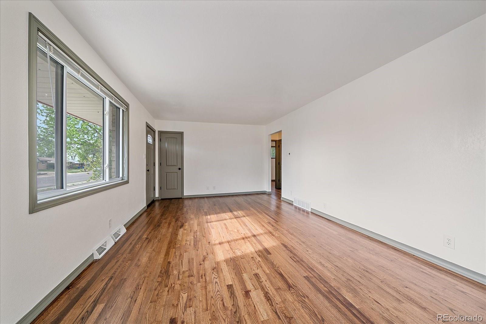 MLS Image #5 for 8581  faraday street,denver, Colorado