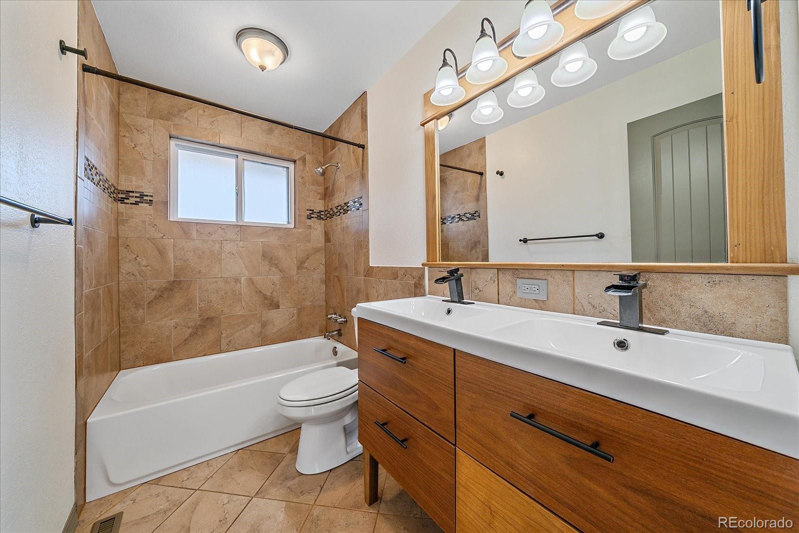 MLS Image #7 for 8581  faraday street,denver, Colorado