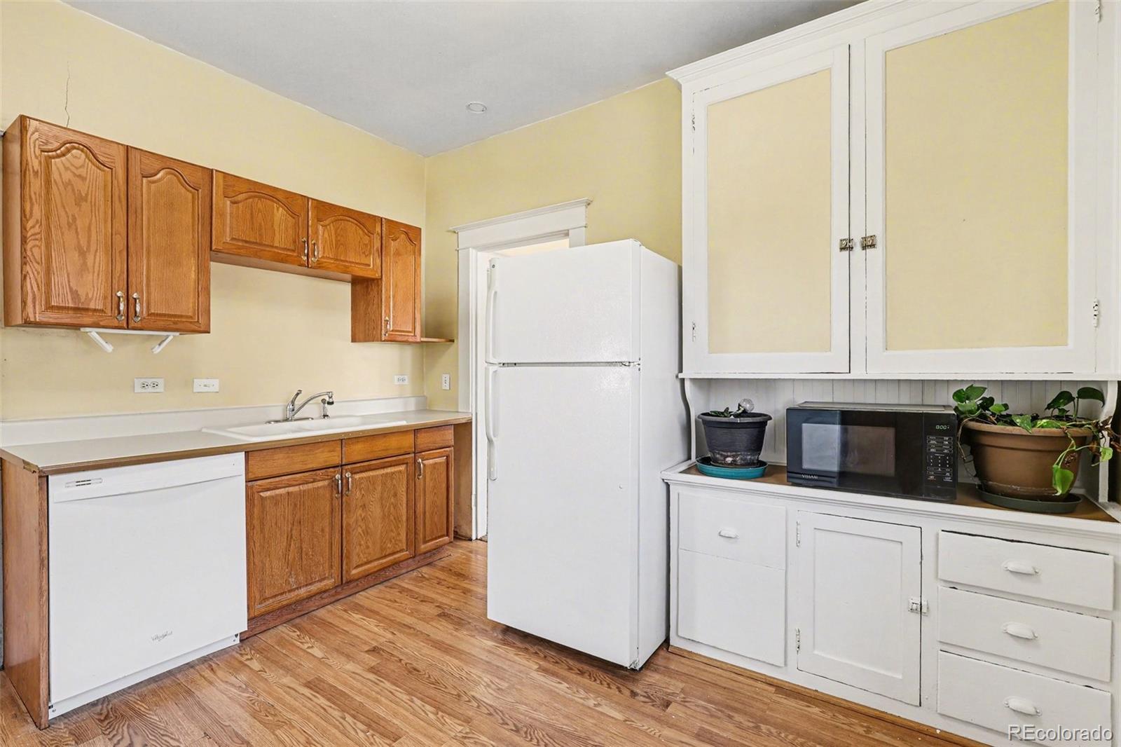 MLS Image #2 for 1247 s bannock street,denver, Colorado