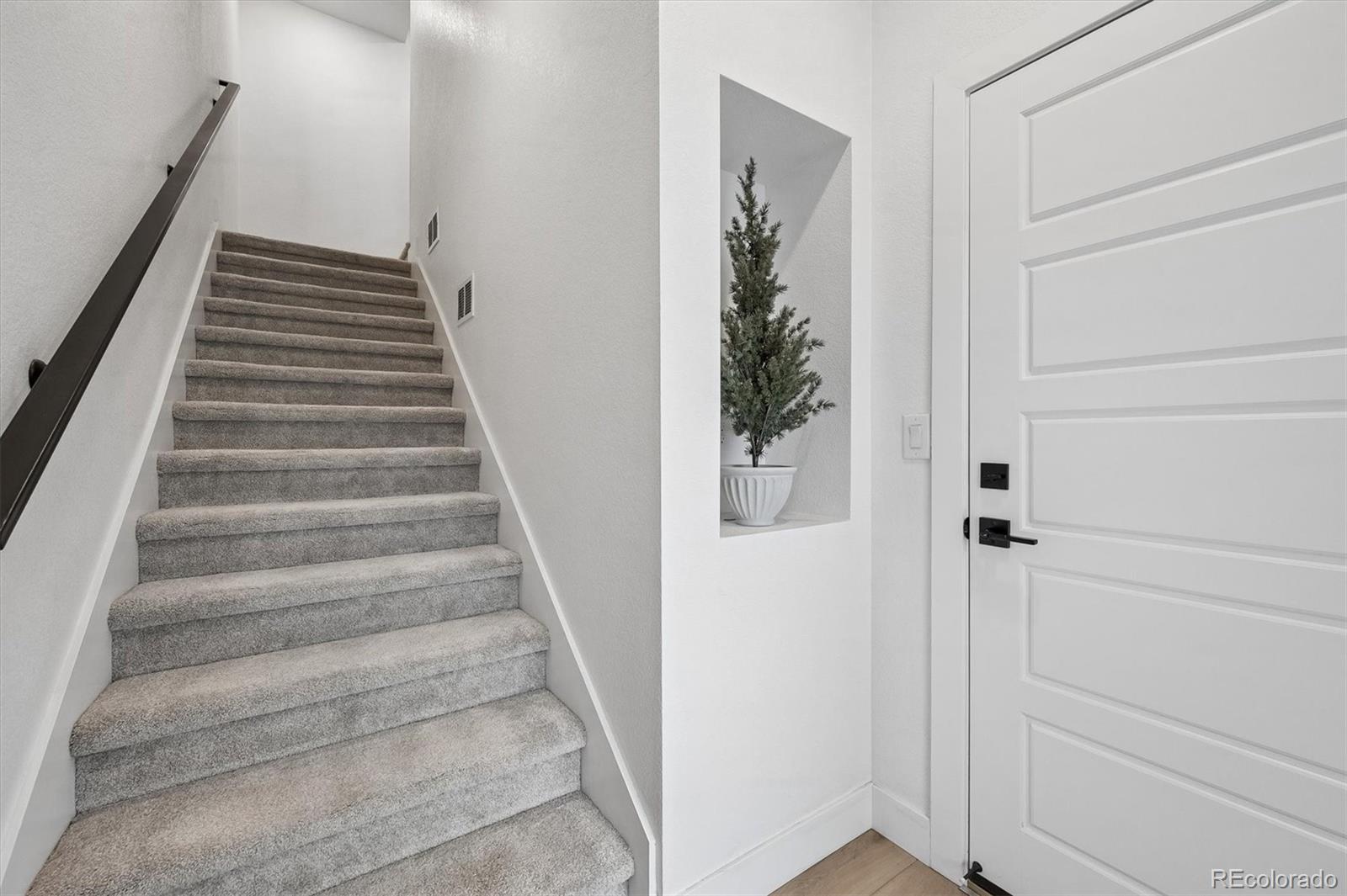 MLS Image #4 for 2064 s holly street,denver, Colorado