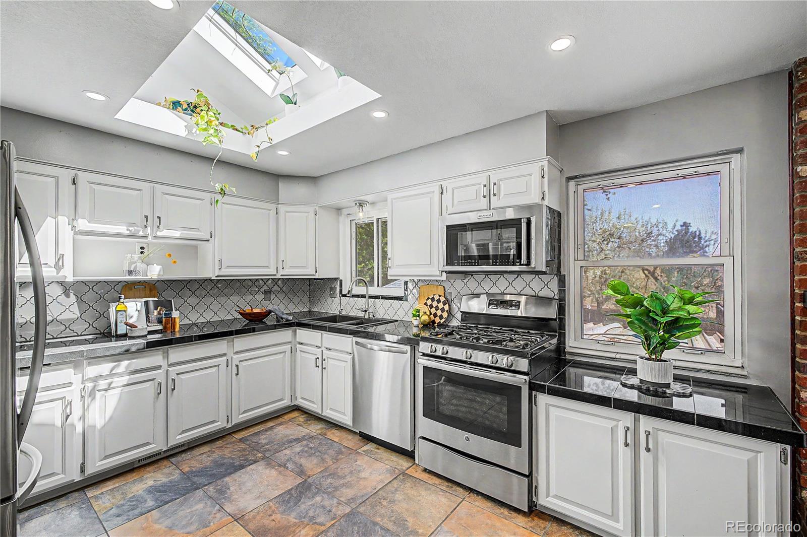 MLS Image #11 for 2450 s jamaica street,aurora, Colorado