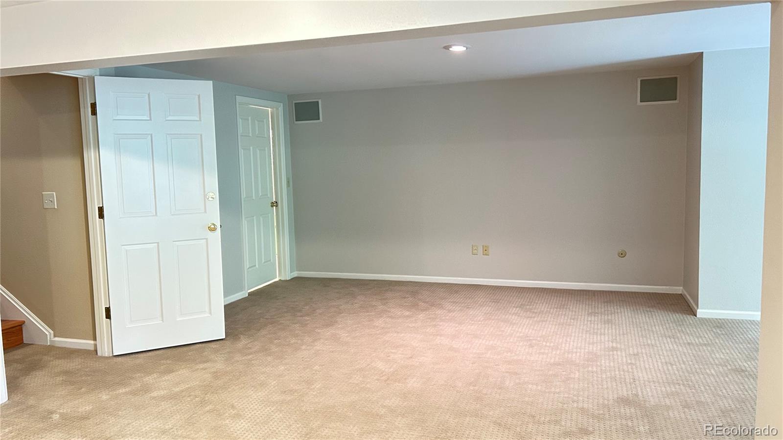 MLS Image #39 for 4530 s verbena street,denver, Colorado