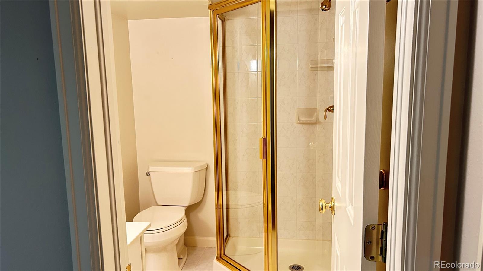 MLS Image #43 for 4530 s verbena street,denver, Colorado