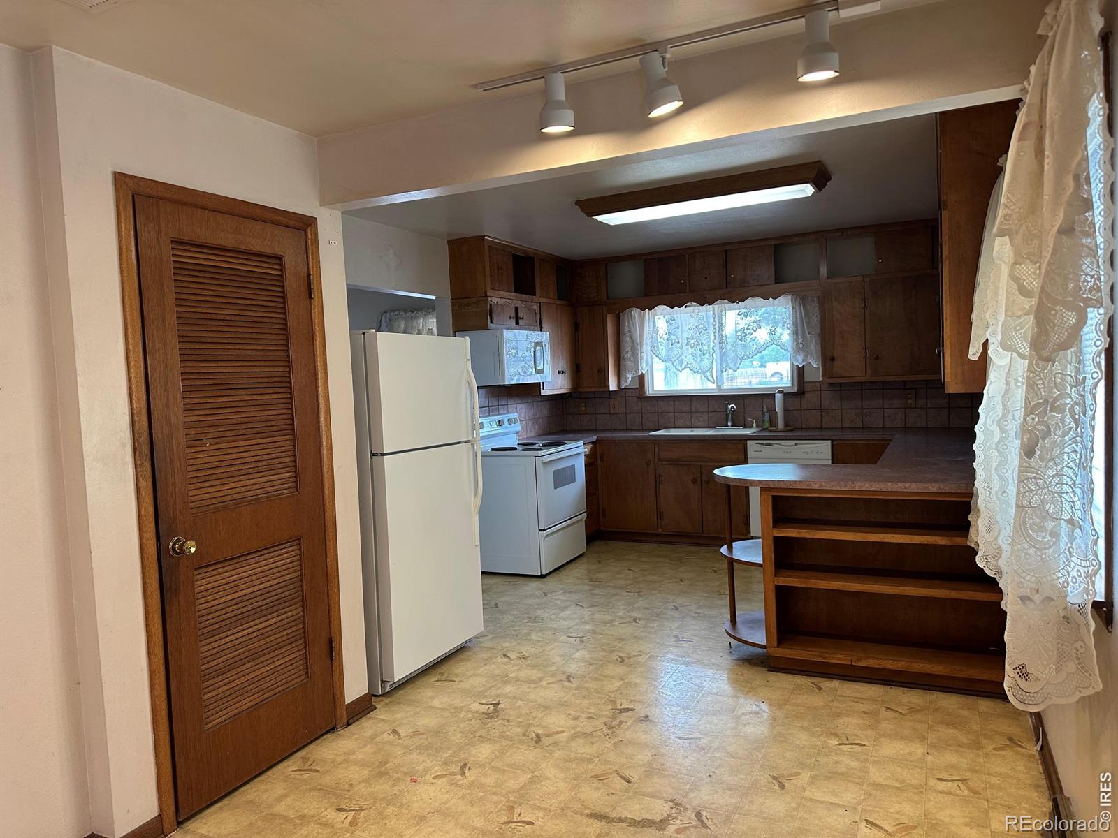 MLS Image #15 for 9735  county road 7 ,longmont, Colorado
