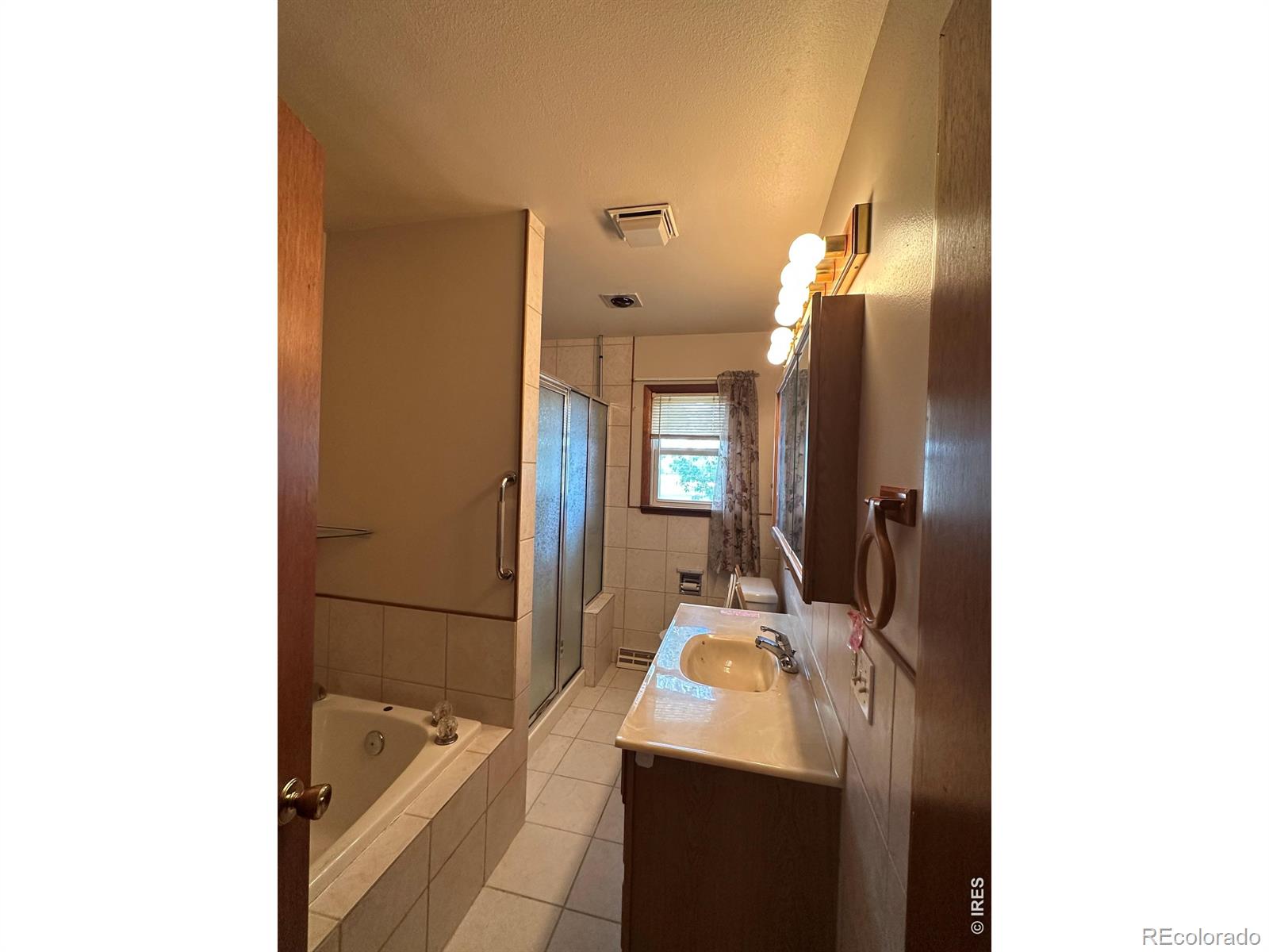 MLS Image #16 for 9735  county road 7 ,longmont, Colorado