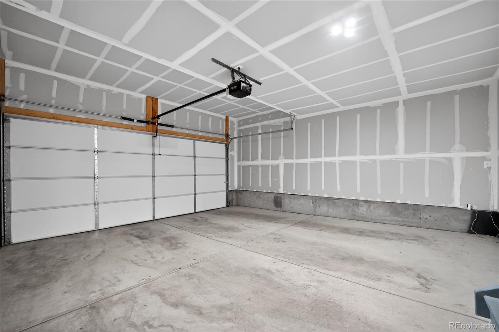 MLS Image #27 for 18057 e 51st avenue,denver, Colorado