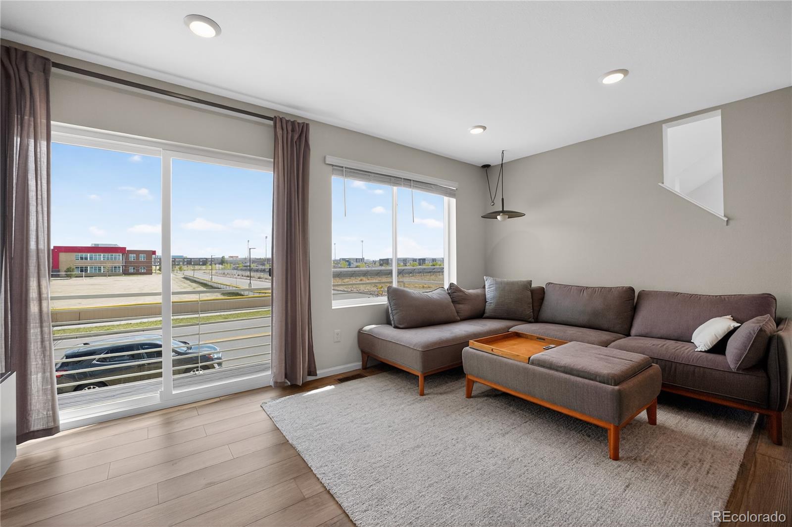 MLS Image #4 for 18057 e 51st avenue,denver, Colorado
