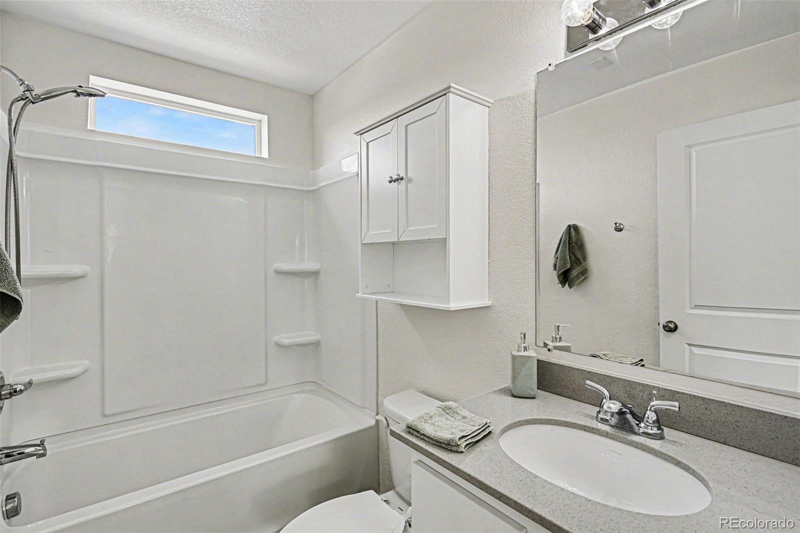 MLS Image #18 for 5059 n walden way,denver, Colorado
