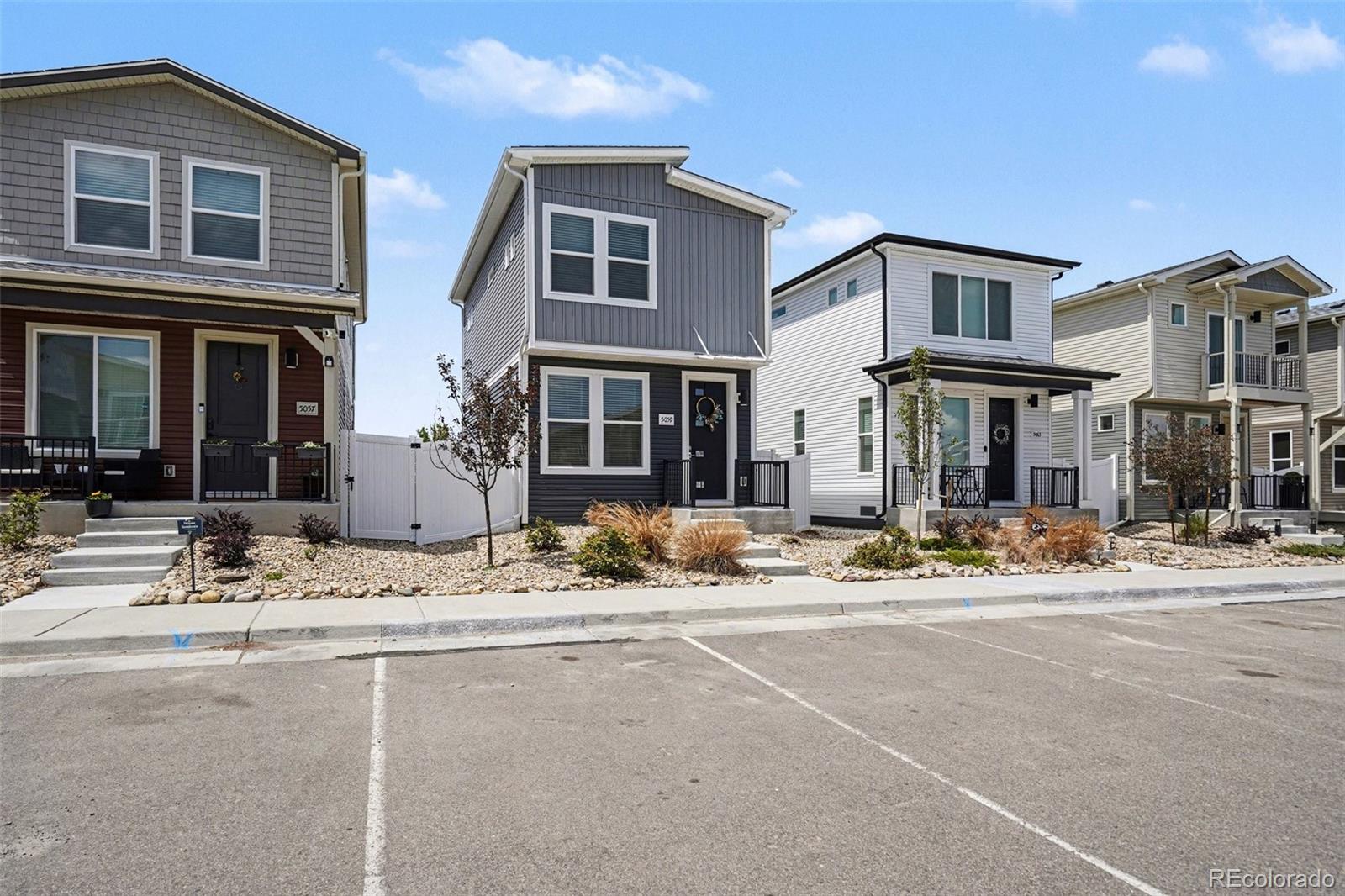 MLS Image #3 for 5059 n walden way,denver, Colorado