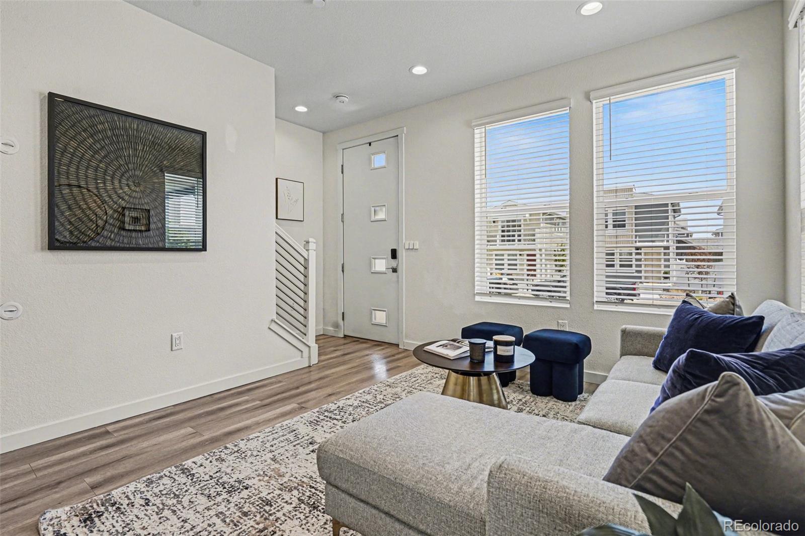 MLS Image #5 for 5059 n walden way,denver, Colorado