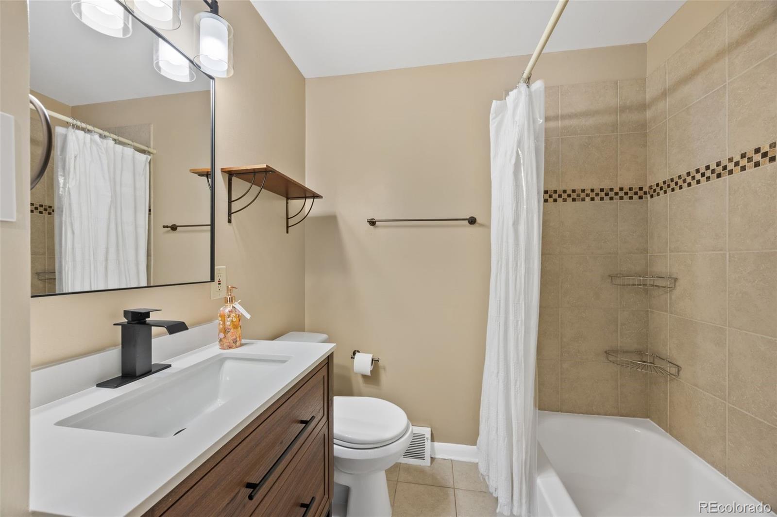 MLS Image #29 for 2631 s newton street,denver, Colorado