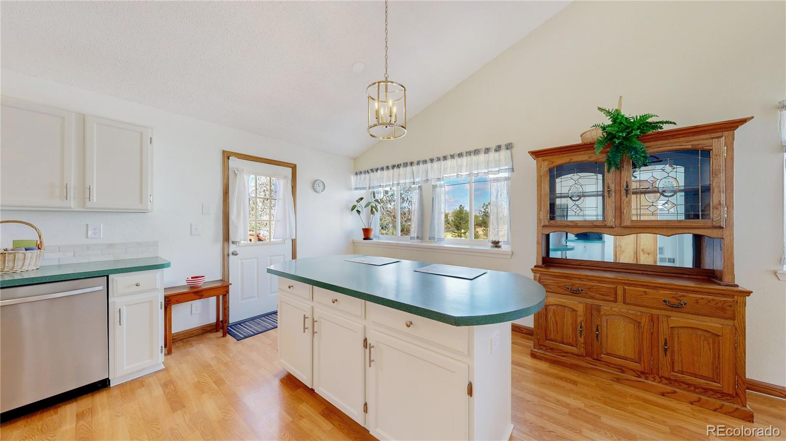 MLS Image #5 for 3663 s flanders street,aurora, Colorado