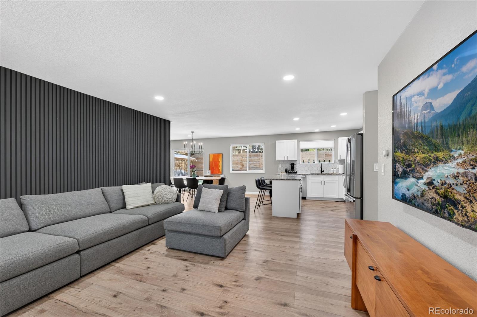 MLS Image #4 for 934 s macon street,aurora, Colorado