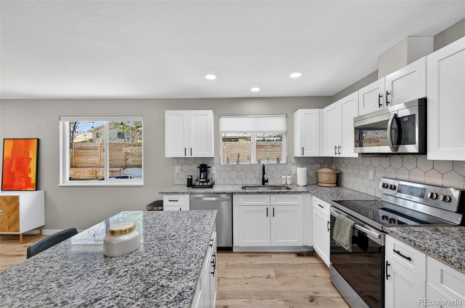 MLS Image #8 for 934 s macon street,aurora, Colorado