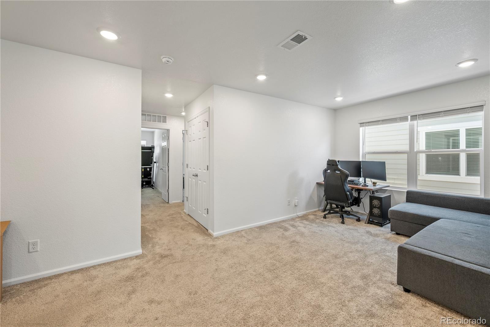 MLS Image #12 for 20941 e 60th avenue,aurora, Colorado