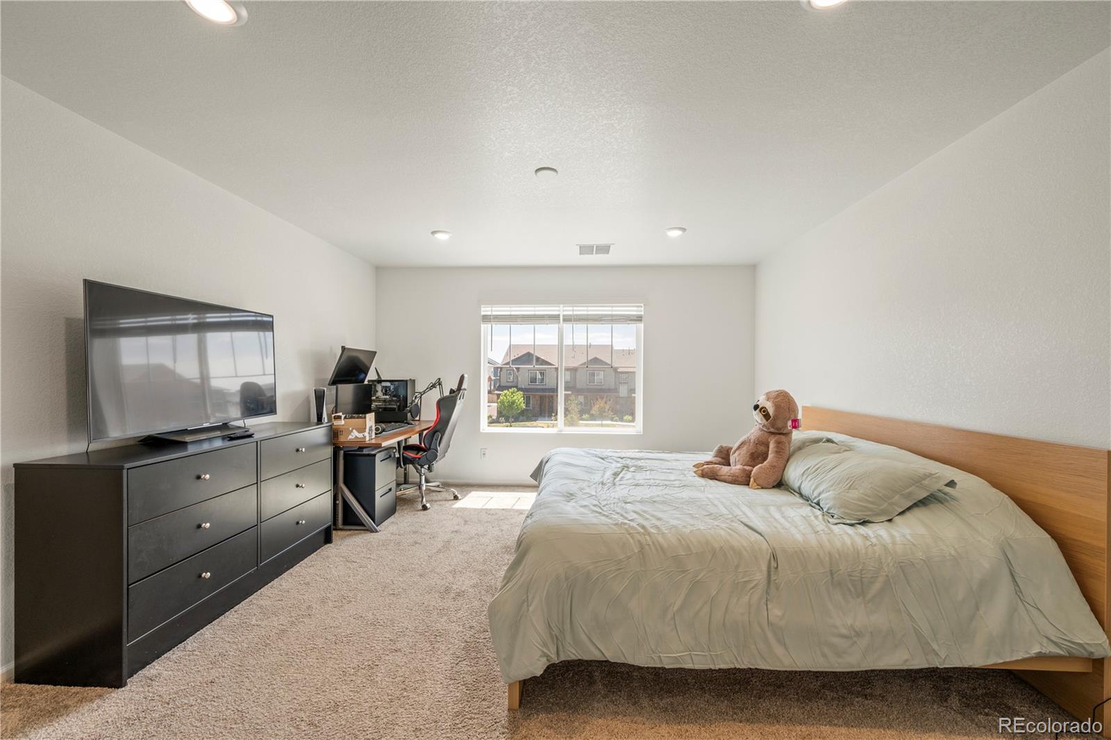 MLS Image #14 for 20941 e 60th avenue,aurora, Colorado