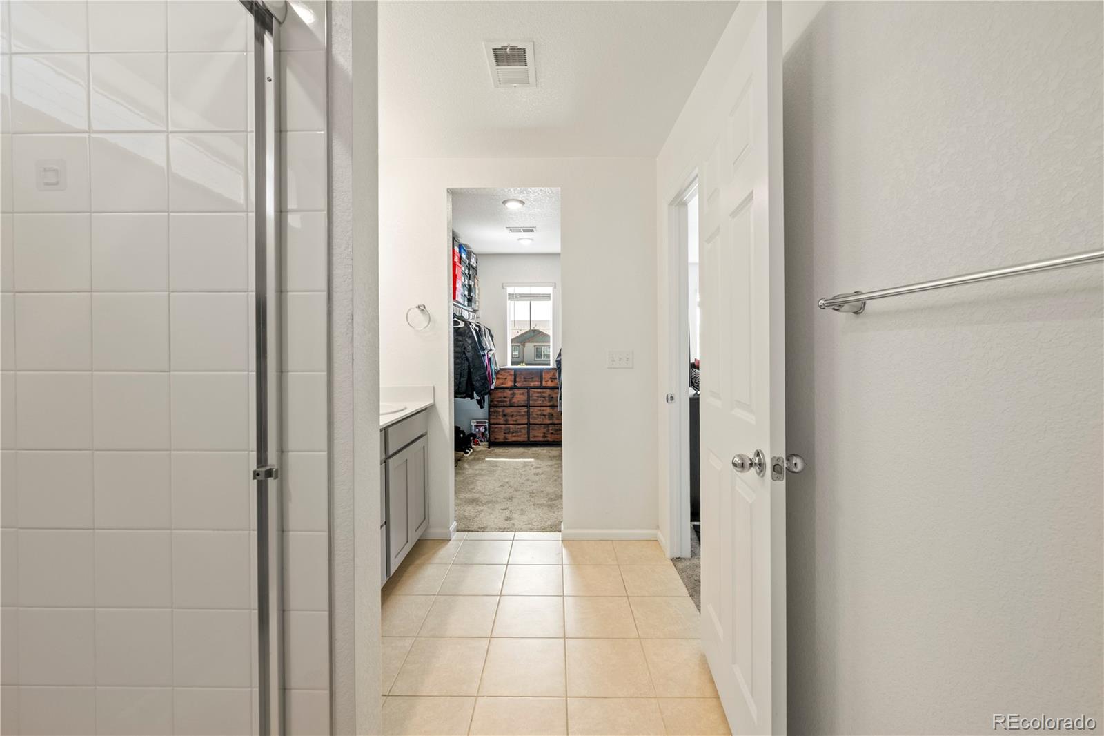 MLS Image #16 for 20941 e 60th avenue,aurora, Colorado