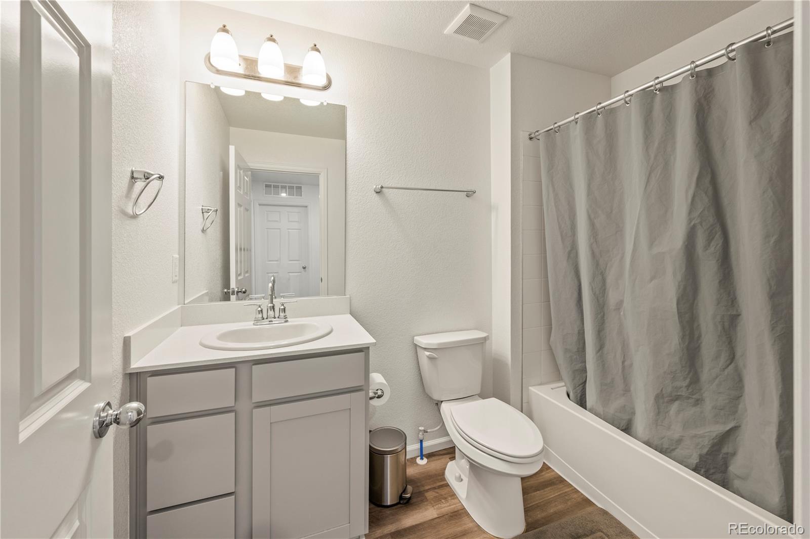 MLS Image #21 for 20941 e 60th avenue,aurora, Colorado
