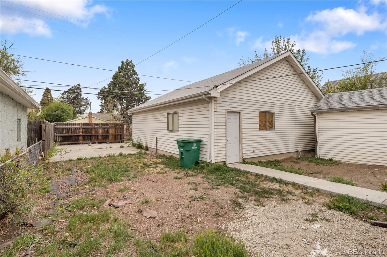 MLS Image #17 for 2233 s fox street,denver, Colorado