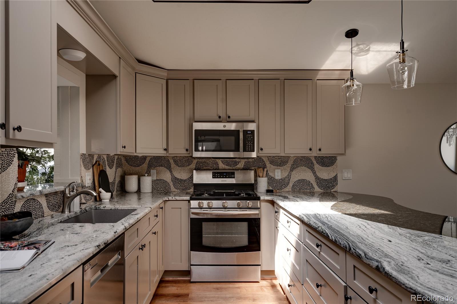MLS Image #10 for 6790 e exposition avenue,denver, Colorado